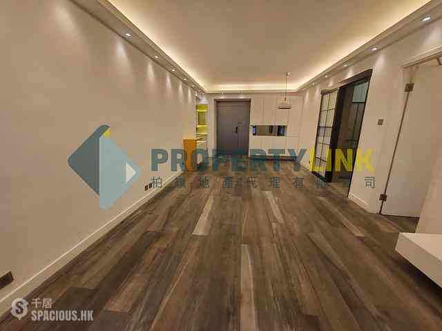 Mid Levels Central - Elegant Terrace 01