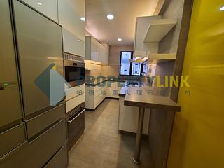Mid Levels Central - Elegant Terrace 09