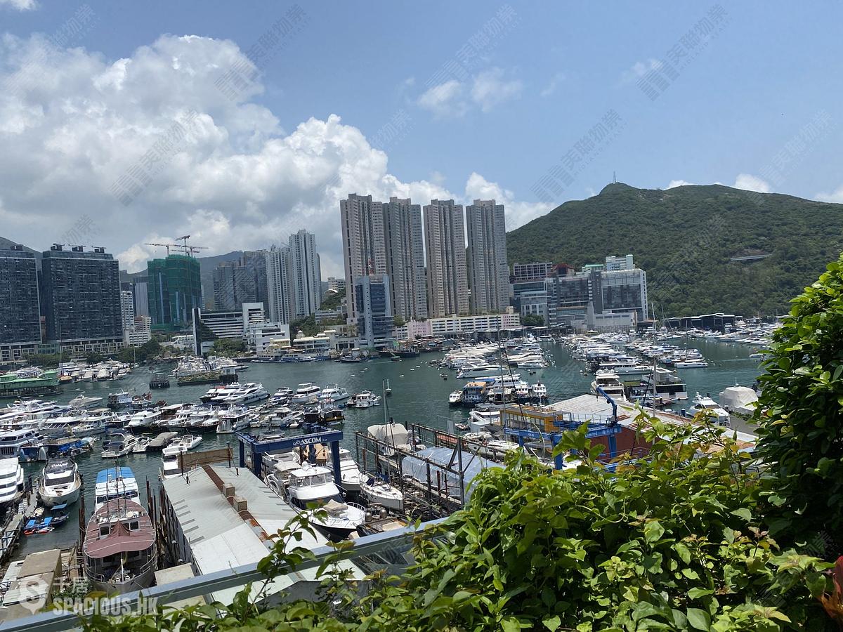 Ap Lei Chau - Larvotto 01
