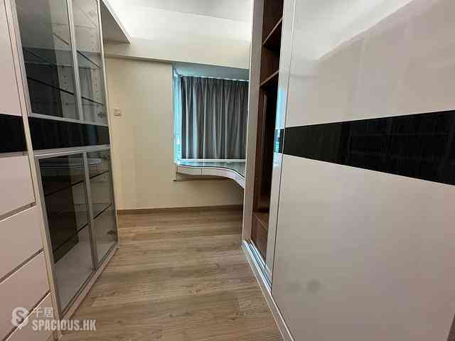 West Kowloon - The Waterfront Phase 2 Block 6 06