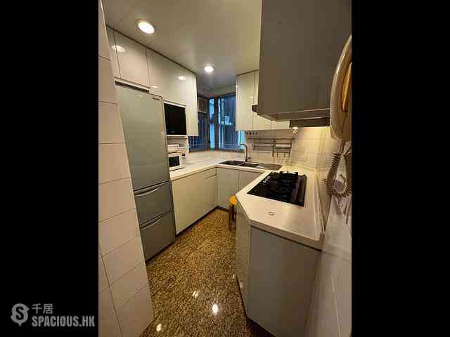 West Kowloon - The Waterfront Phase 2 Block 6 12