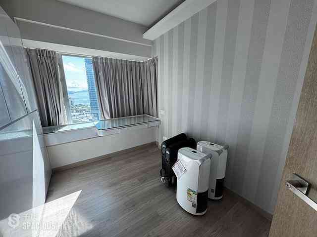 West Kowloon - The Waterfront Phase 2 Block 6 16