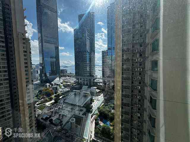 West Kowloon - The Waterfront Phase 2 Block 6 18