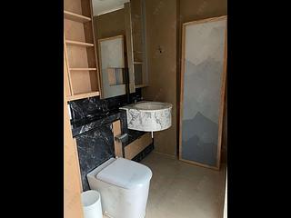 Mid Levels Central - Gramercy 06