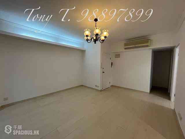 Wan Chai - Man Tung Building 02