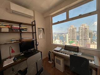 Sai Ying Pun - Golden Phoenix Court 10