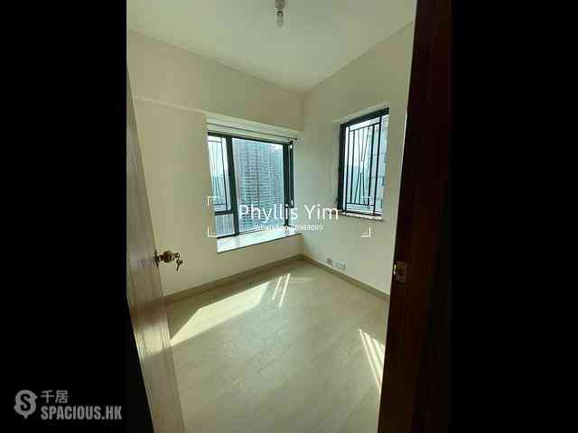 Tseung Kwan O - The Metro City Phase 2 Block 6 03