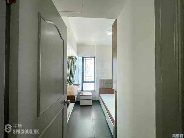 Tseung Kwan O - The Metro City Phase 2 Block 11 03