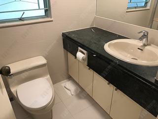 Mid Levels Central - Goldwin Heights 09