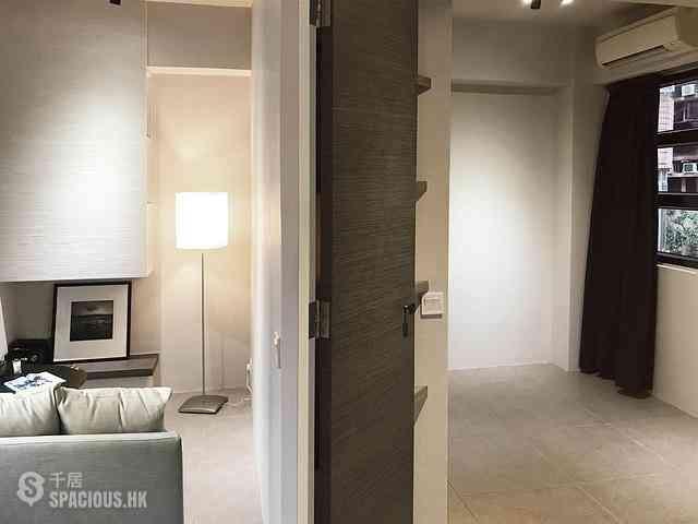 Sai Ying Pun - 8-10, Water Street 04