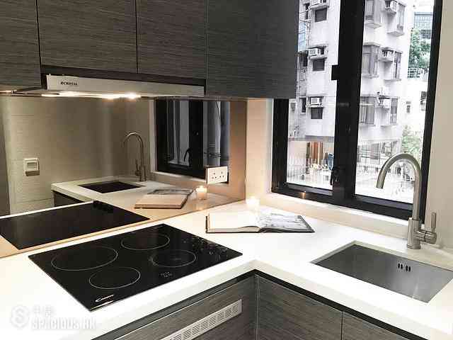 Sai Ying Pun - 8-10, Water Street 07