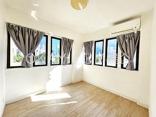 Happy Valley - Garwin Court 04