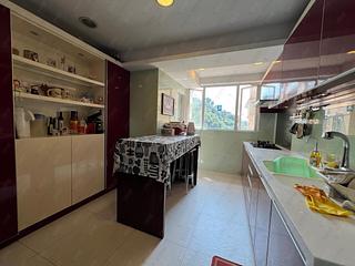 Pok Fu Lam - Baguio Villa Block 27 04