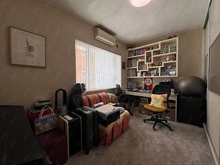 Pok Fu Lam - Baguio Villa Block 27 06