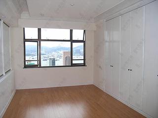 Mid Levels West - Parkway Court 06