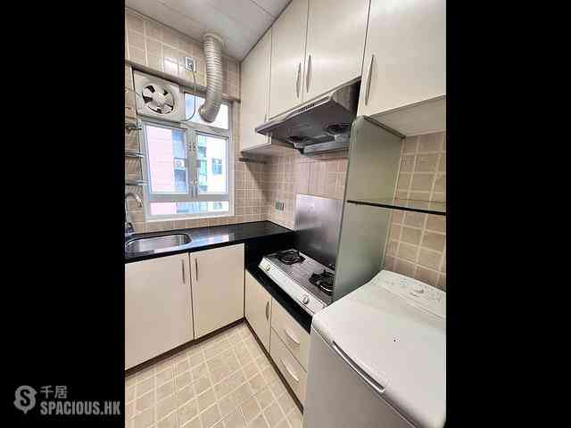 Wan Chai - King Sing House 11