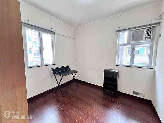 Wan Chai - King Sing House 07