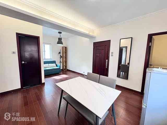 Wan Chai - King Sing House 04