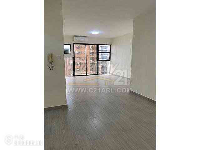 Mid Levels Central - Elegant Terrace 01