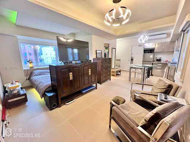 Wan Chai - Silvervale Mansion 03