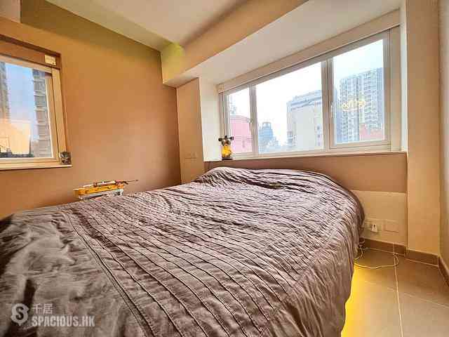 Wan Chai - Silvervale Mansion 06