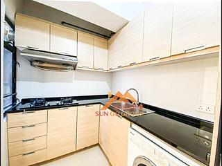 Mid Levels Central - Robinson Heights 06