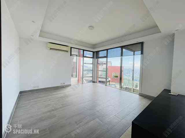 The Peak - Sunshine Villa 01