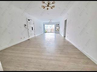 Mid Levels Central - Yukon Court 08