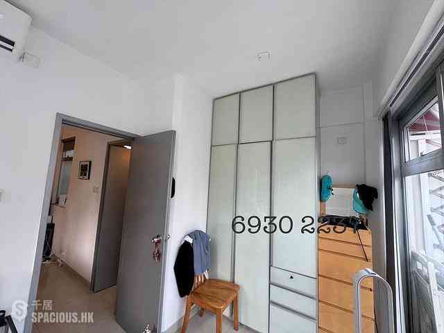Wan Chai - Hip Sang Building 07