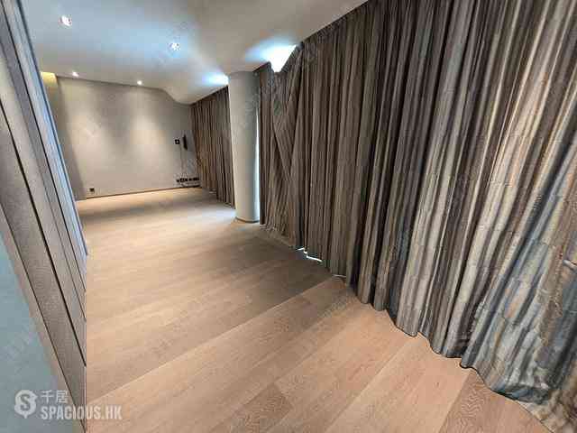 Wong Chuk Hang - Marinella Block 3 16