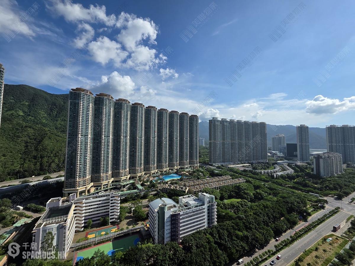 Tung Chung - The Visionary 01