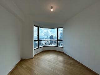 Mid Levels West - 80 Robinson Road 10