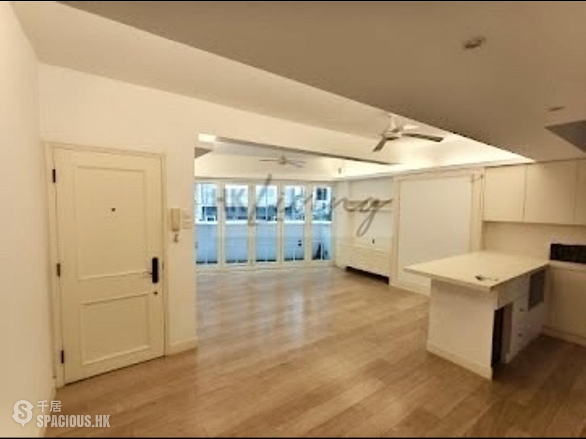 Soho - 36, Elgin Street 01