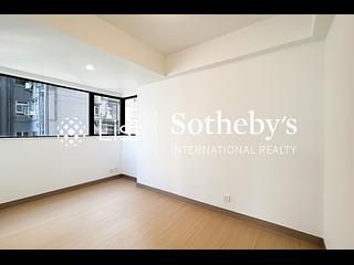 Mid Levels Central - 62B, Robinson Road 09