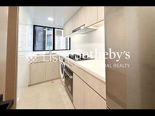 Mid Levels Central - 62B, Robinson Road 11