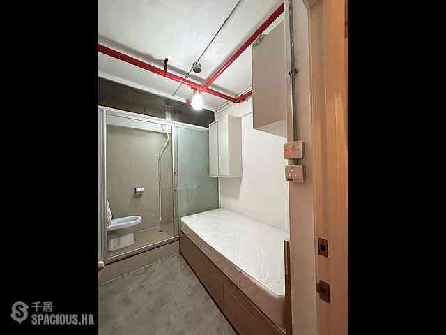 Sheung Wan - 92, Bonham Strand 03