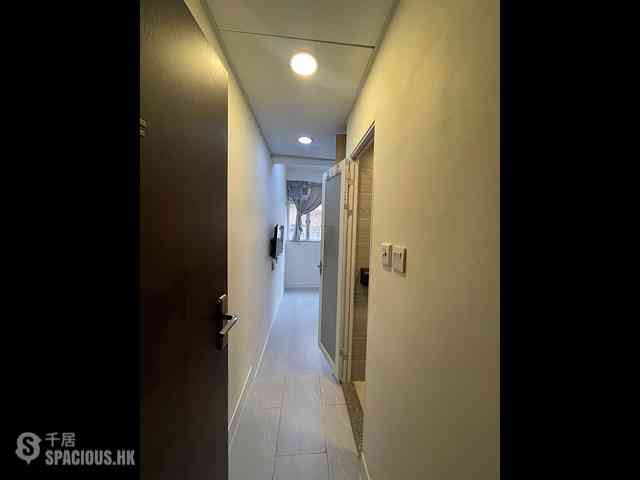 Tin Hau - 31-33, King's Road 11