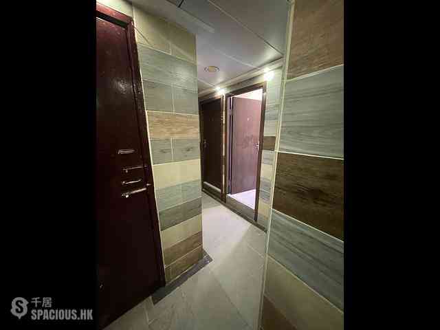 Tin Hau - 31-33, King's Road 13
