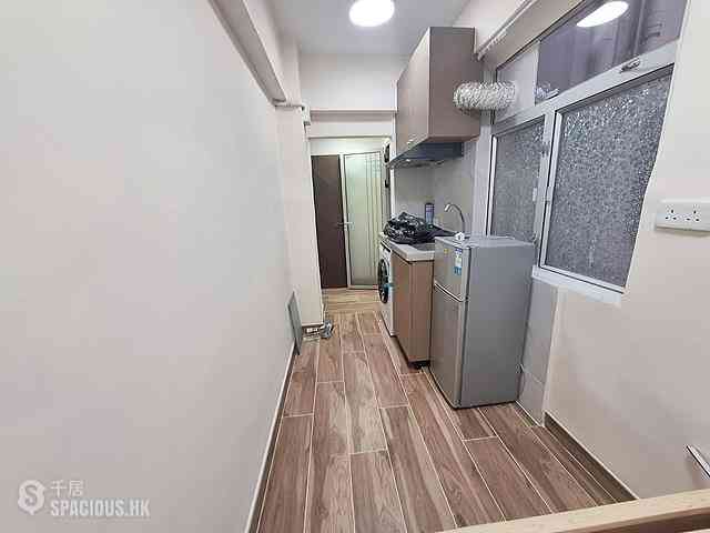 Kennedy Town - 131-133, Belcher's Street 02