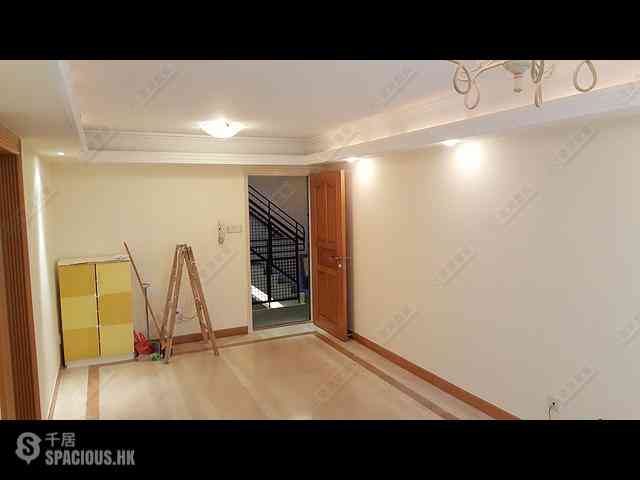 Happy Valley - Elegant Terrace 02