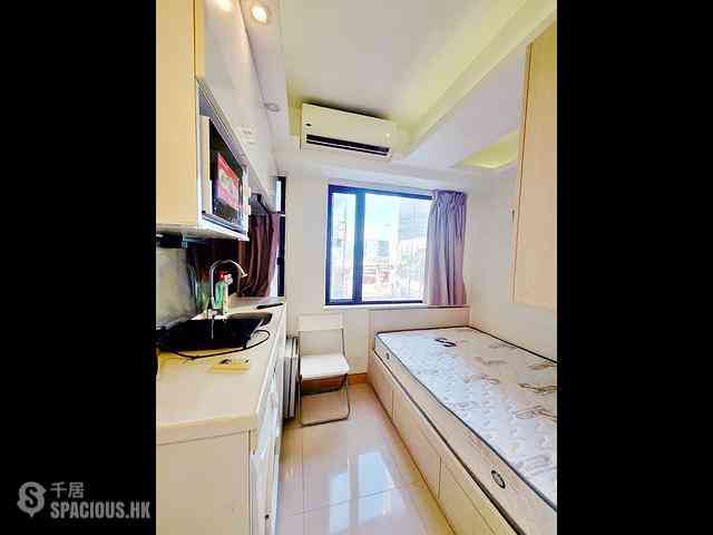Wan Chai - Tak Wah Mansion 01