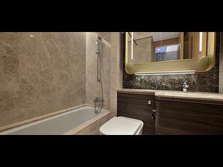 Wong Chuk Hang - The Southside Phase 2 La Marina Tower 2A 04