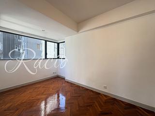 Mid Levels Central - 62B, Robinson Road 08