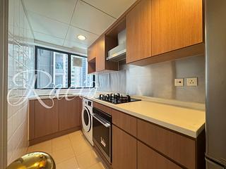 Mid Levels Central - 62B, Robinson Road 09