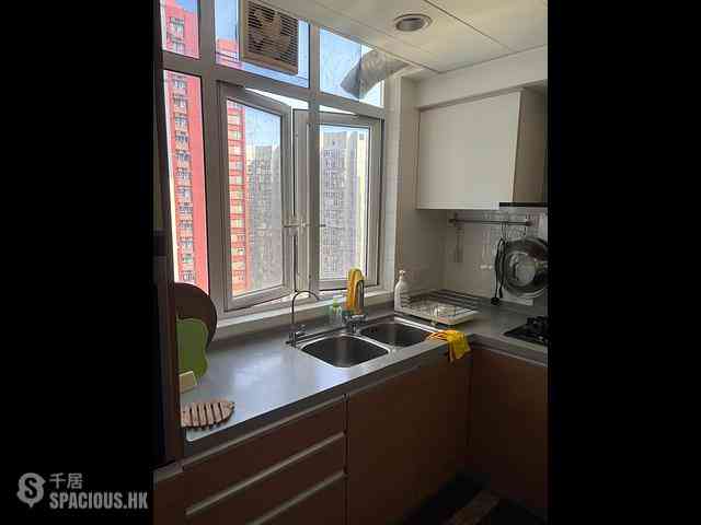 Lam Tin - Kai Tin Towers Block B 04