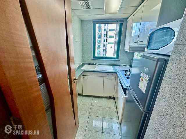 Kennedy Town - Shun Cheong Building 02