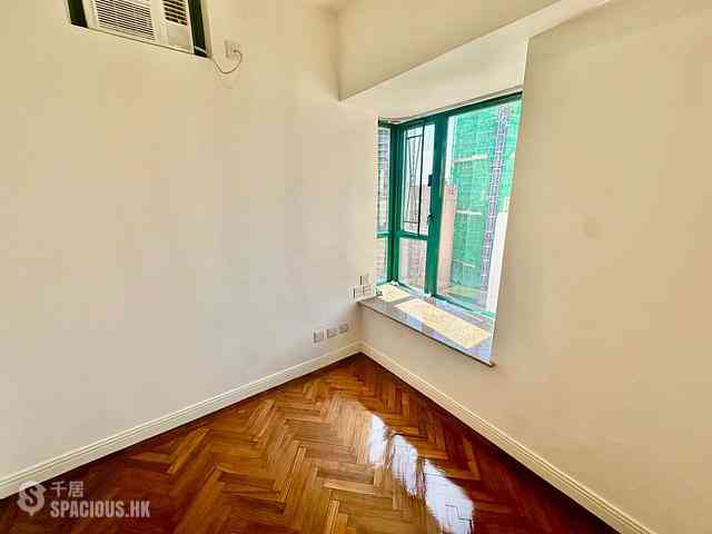 Kennedy Town - Shun Cheong Building 04