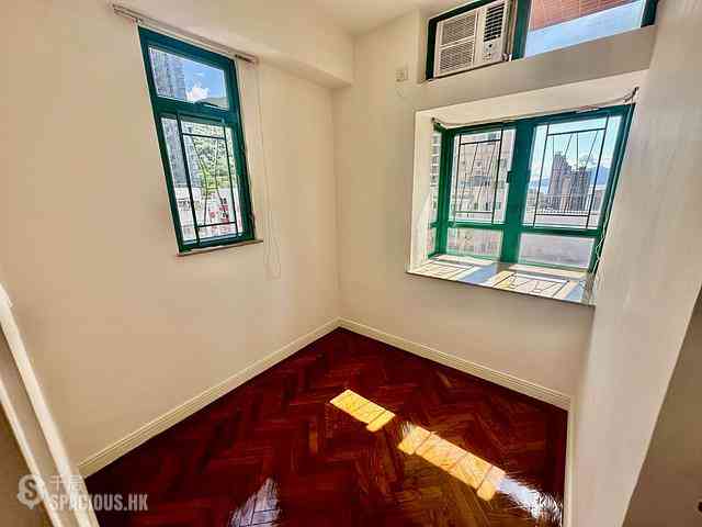 Kennedy Town - Shun Cheong Building 07
