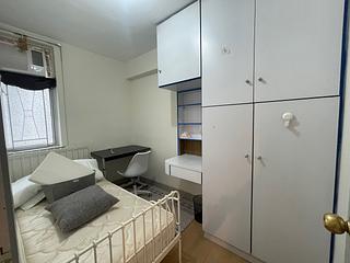 Sai Ying Pun - Fook Moon Building 04