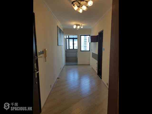 Sai Ying Pun - Fung King Court 06